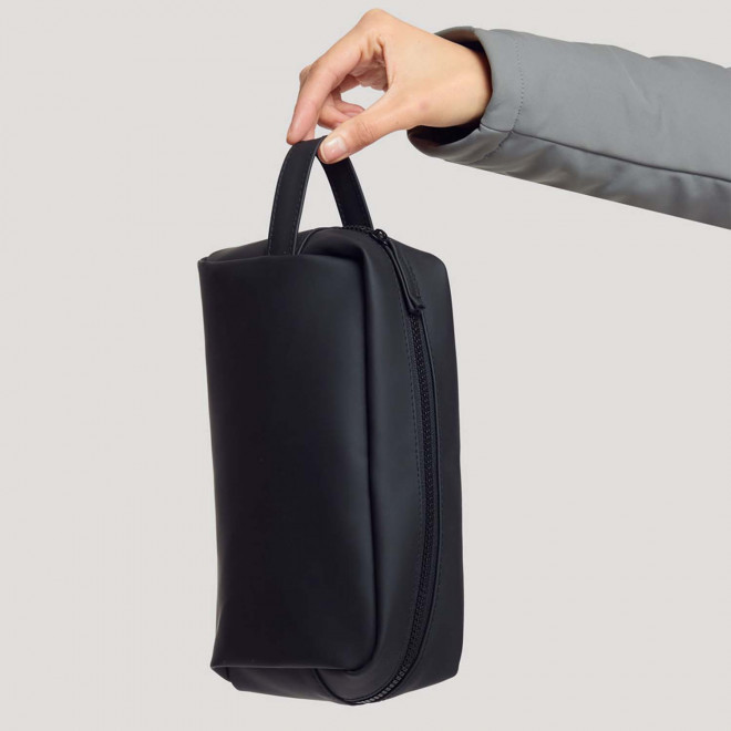 TROUSSE DE TOILETTE PERSONNALISABLE EN PU 'SIMON'