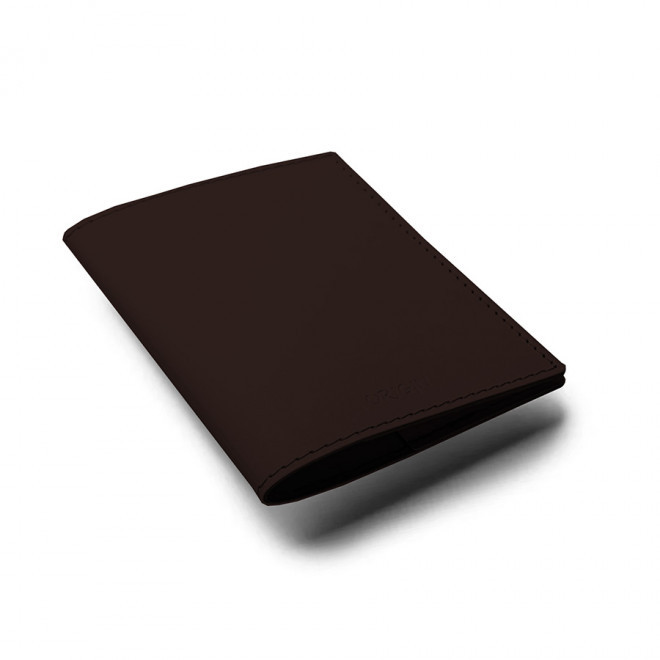PORTE-PASSEPORT PUBLICITAIRE EN CUIR RECYCLE 'MARIA' - chocolat