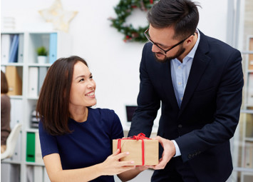 Pourquoi l’objet personnalisé est-il un levier pour la communication en interne ?